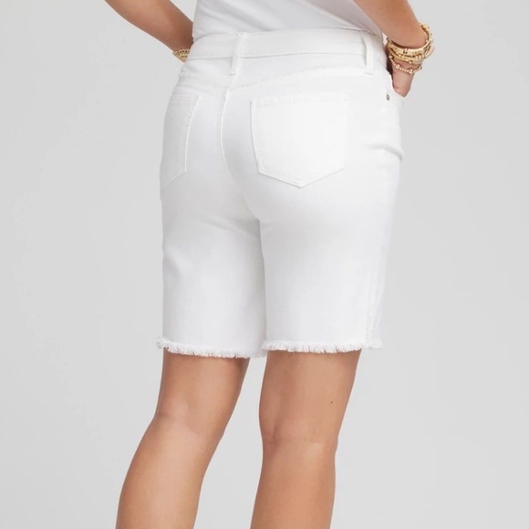 Chicos So Slimming Frayed Shorts in White size 10 - Picture 2 of 14